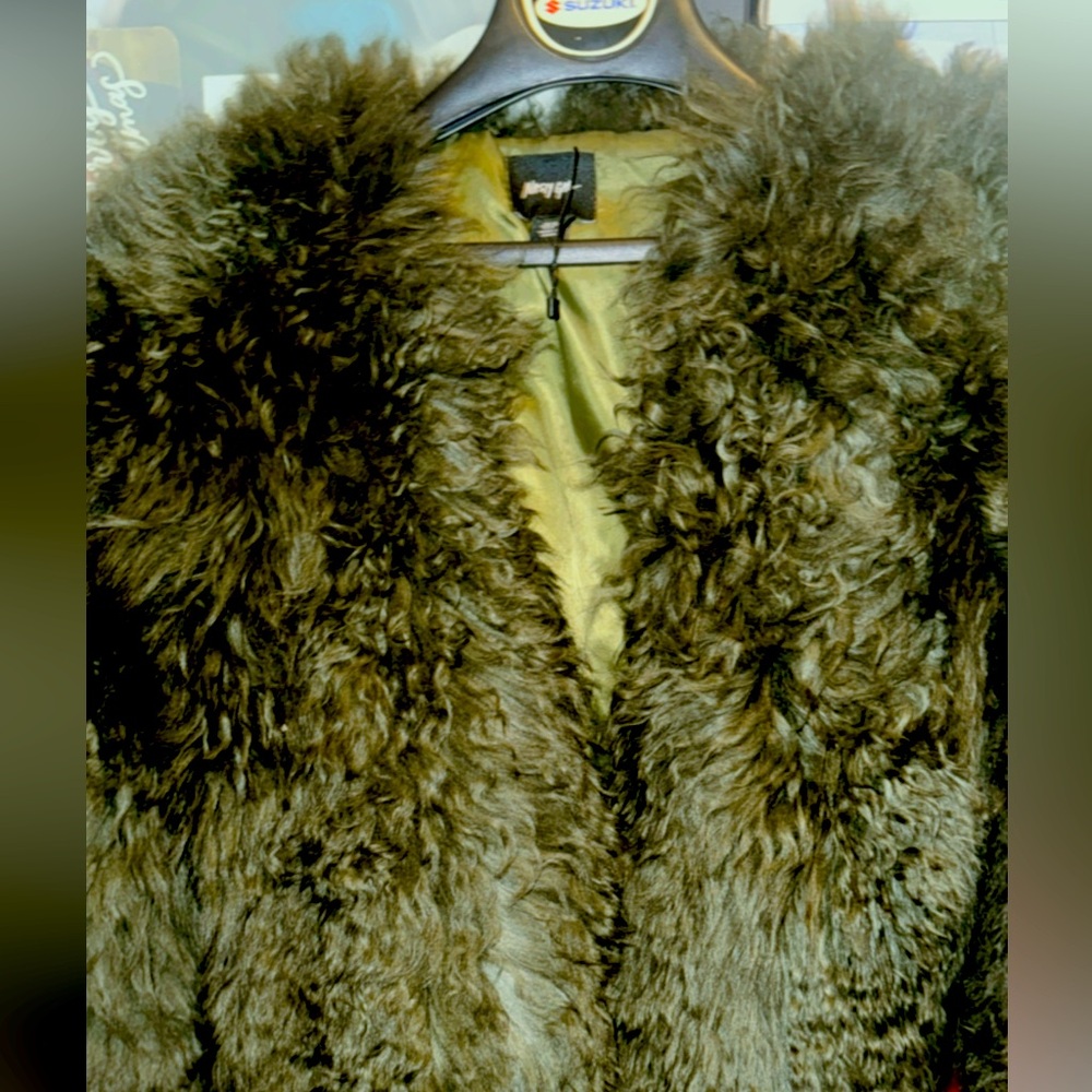 Fur coat real shearling green waist length vibrant.